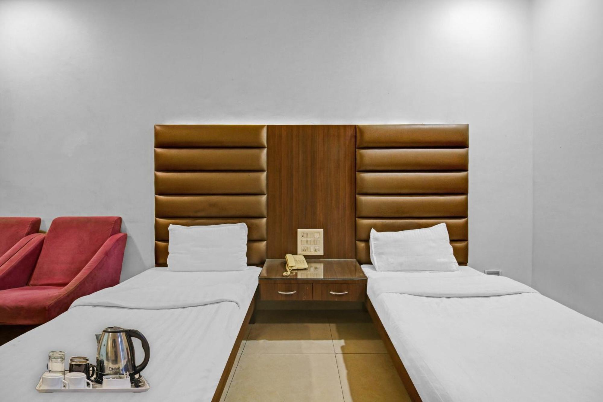 Hotel Collection O Surya Bhopal Esterno foto