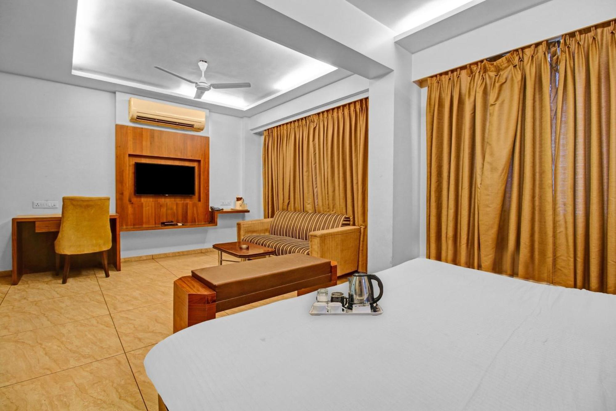 Hotel Collection O Surya Bhopal Esterno foto