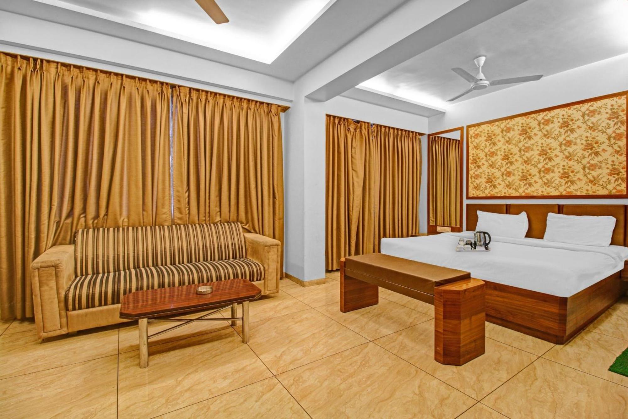 Hotel Collection O Surya Bhopal Esterno foto