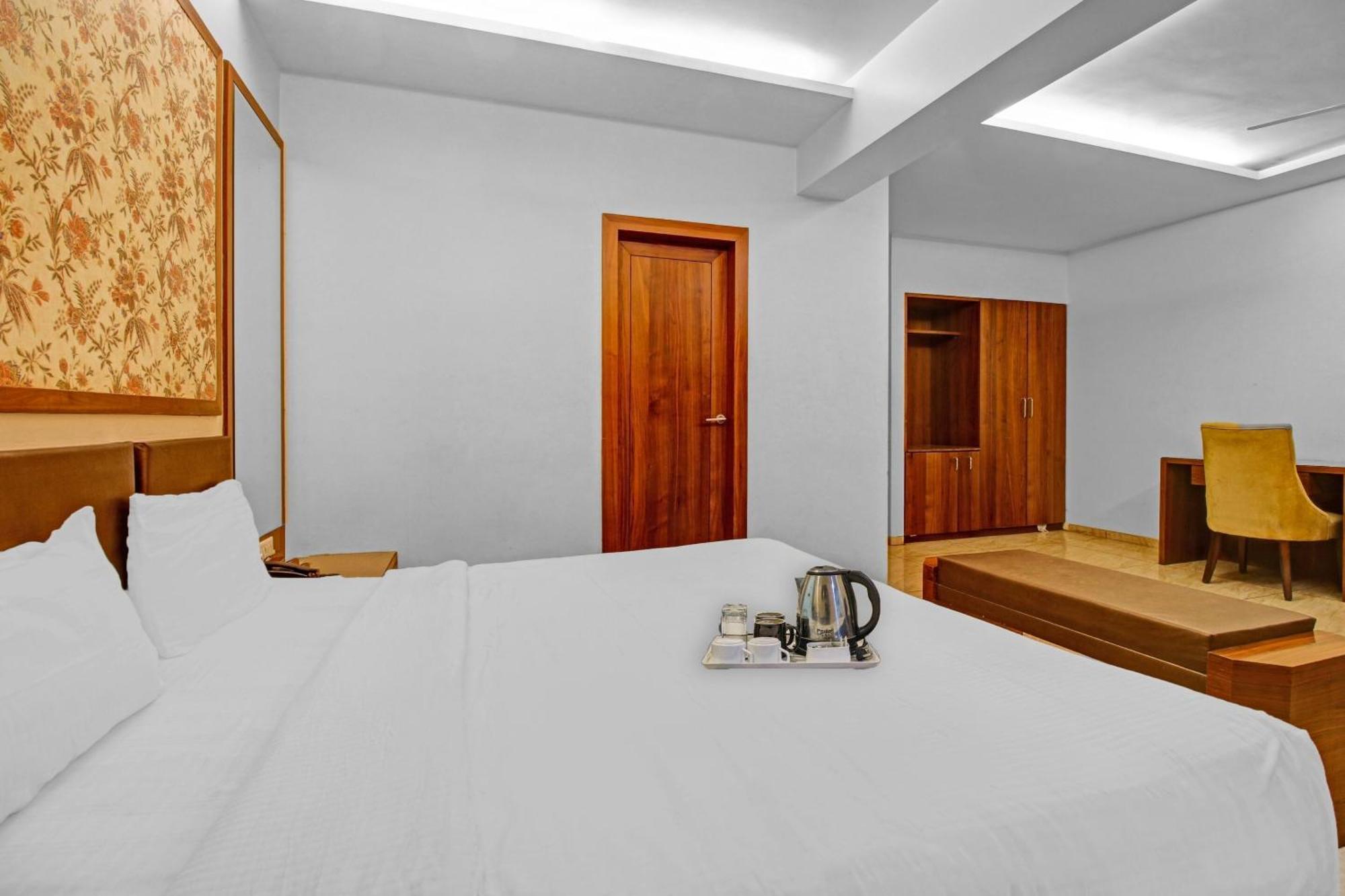 Hotel Collection O Surya Bhopal Esterno foto