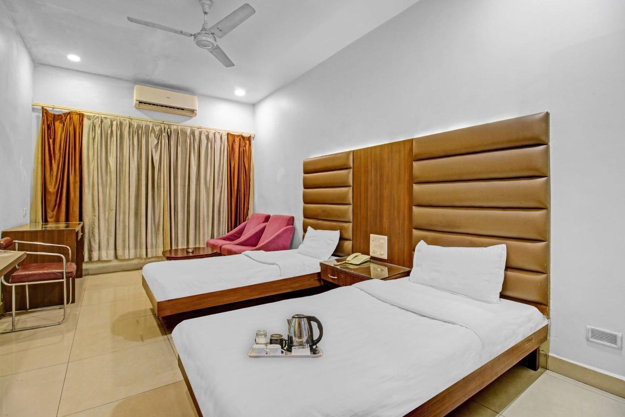 Hotel Collection O Surya Bhopal Esterno foto